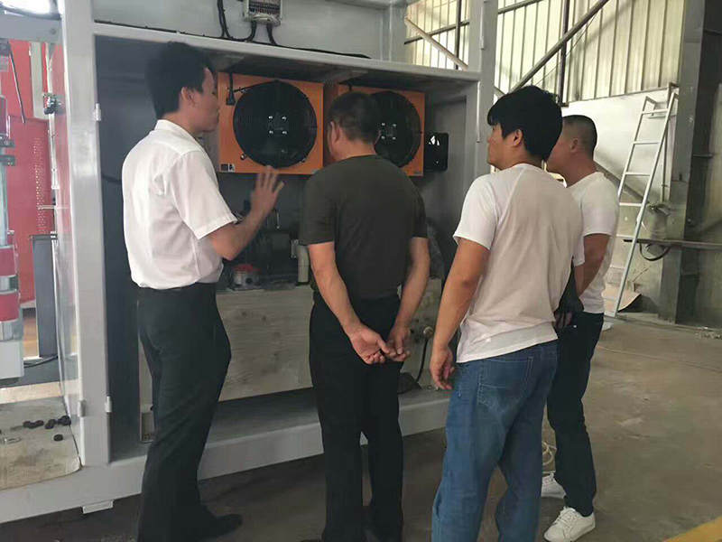 新型鑄造設(shè)備，鑄鐵造型機，注鋁造型機，全自動鑄造設(shè)備
