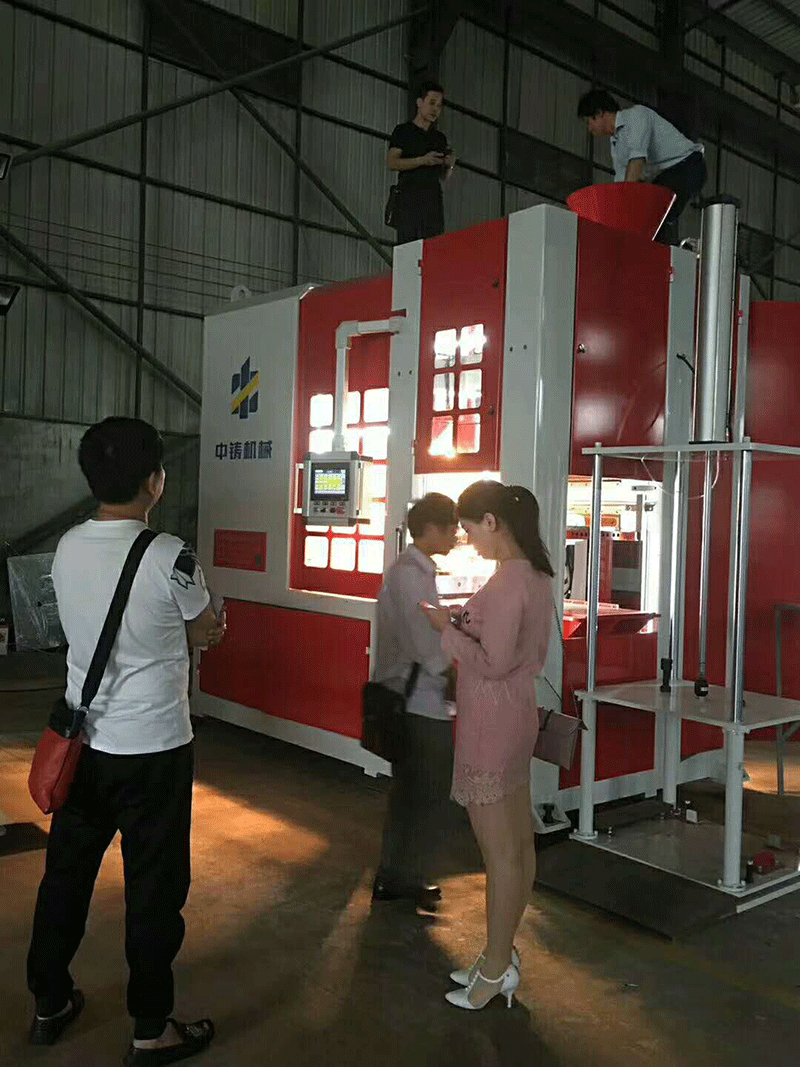 客戶查看造型機(jī)配置